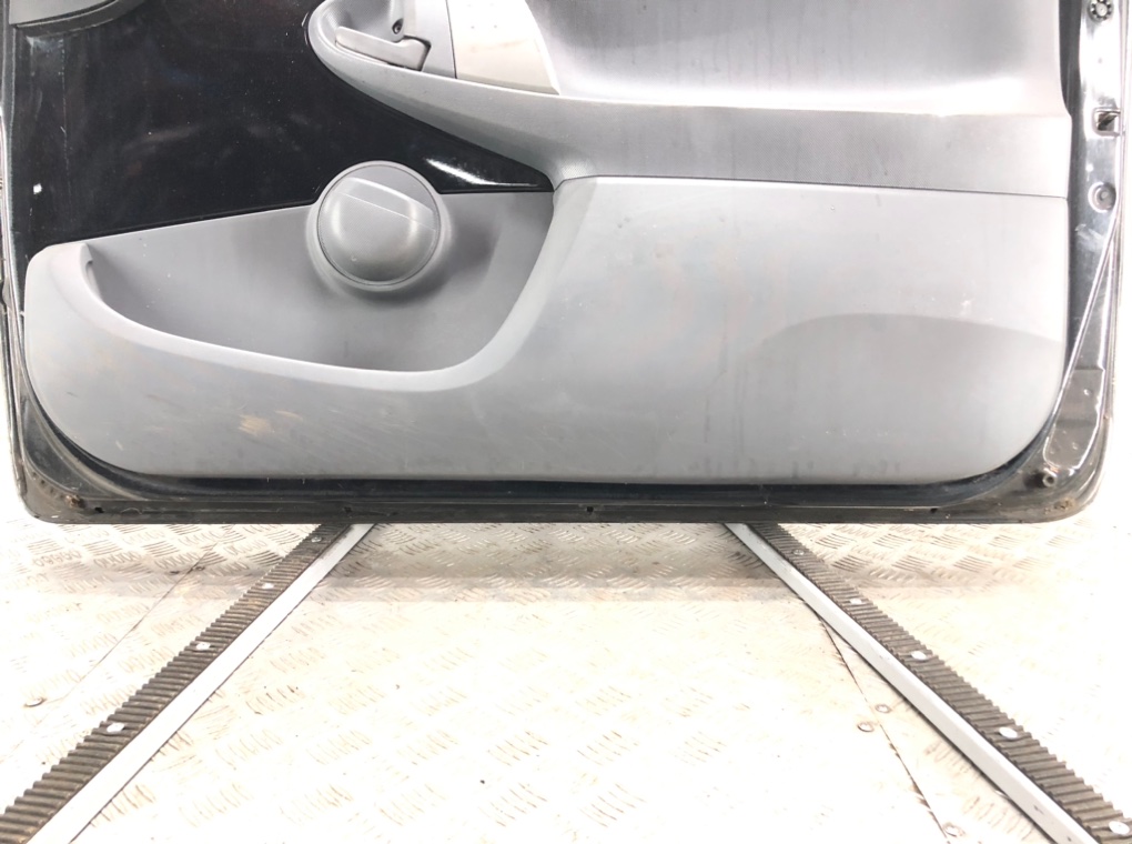 Дверь передняя правая для Toyota Aygo, 2006 г. 1.0 i бензин б/у — фото 5