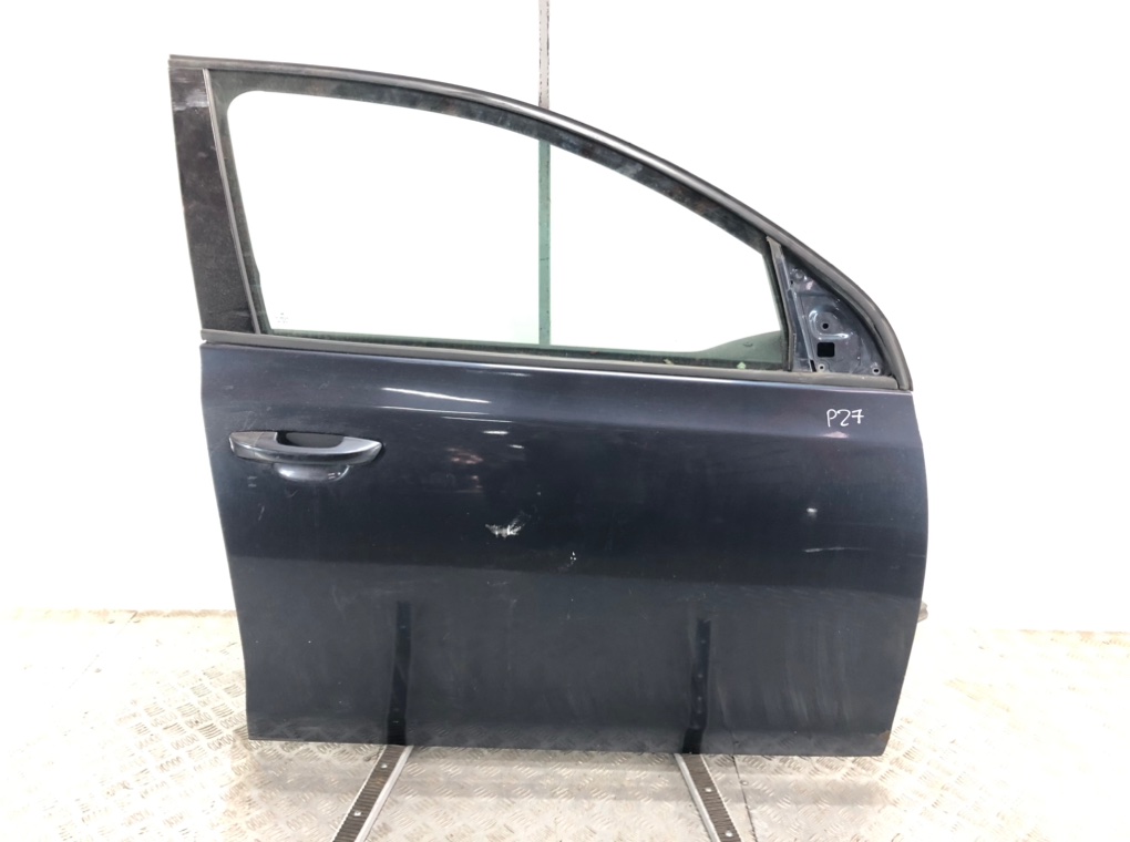 Дверь передняя правая для Volkswagen Golf, 2010 г. 1.4 i бензин б/у