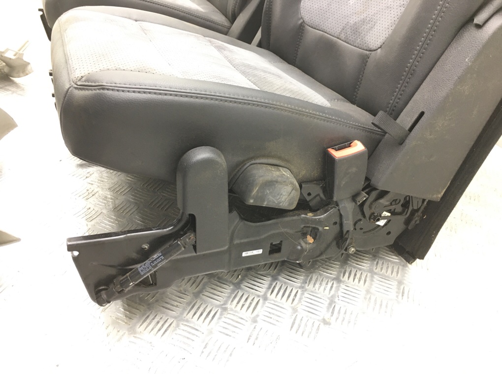Салон (комплект сидений) для Seat Alhambra, 2011 г. 2.0 TDi дизель б/у — фото 9