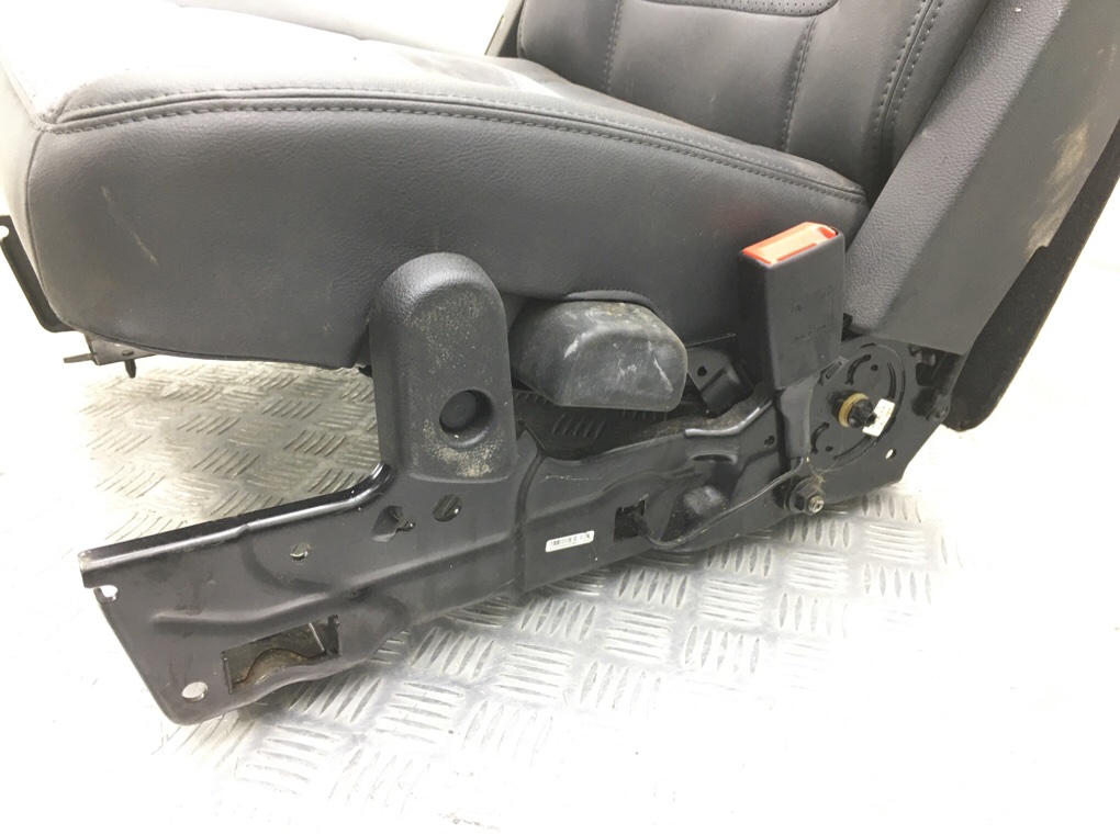 Салон (комплект сидений) для Seat Alhambra, 2011 г. 2.0 TDi дизель б/у — фото 10