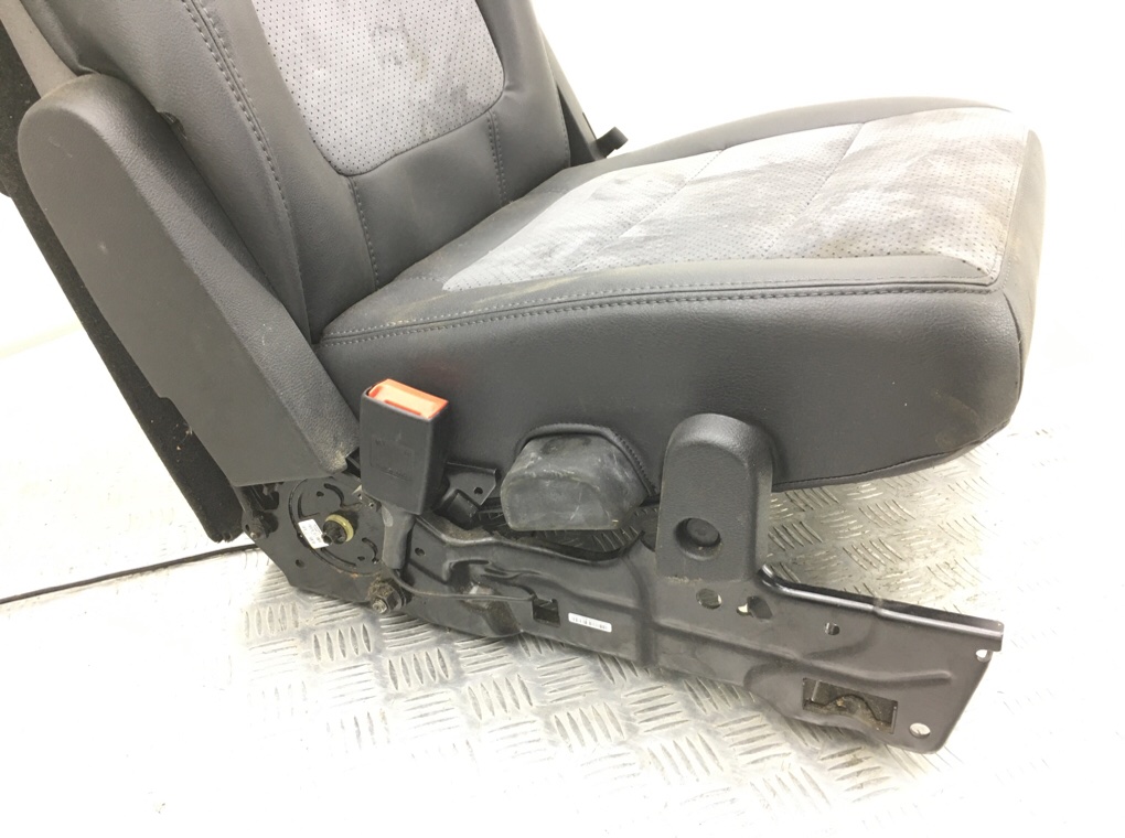 Салон (комплект сидений) для Seat Alhambra, 2011 г. 2.0 TDi дизель б/у — фото 11