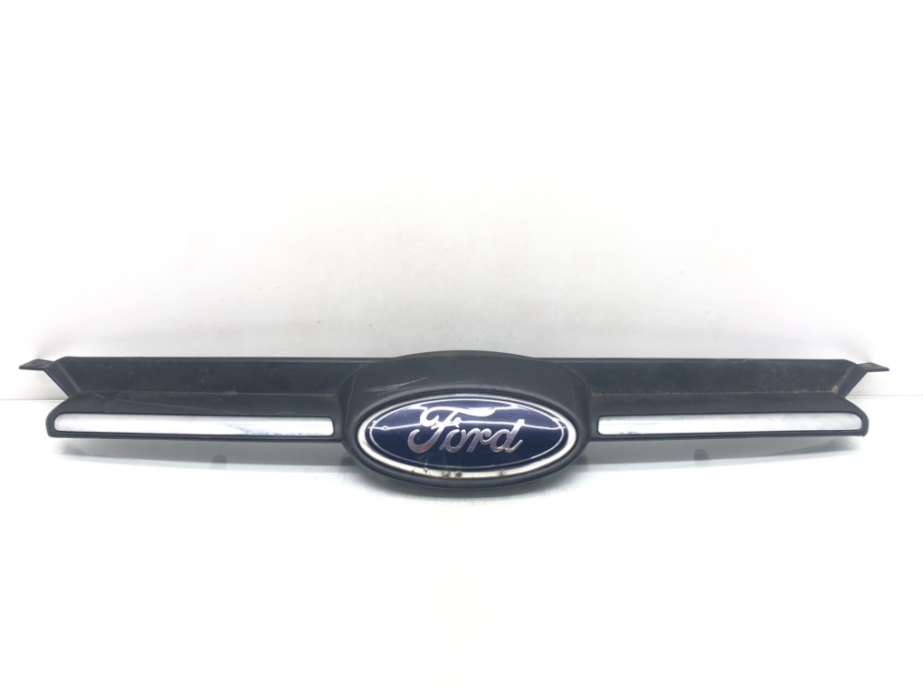 Решетка радиатора для Ford Focus, 2013 г. 1.6 TDCi дизель б/у
