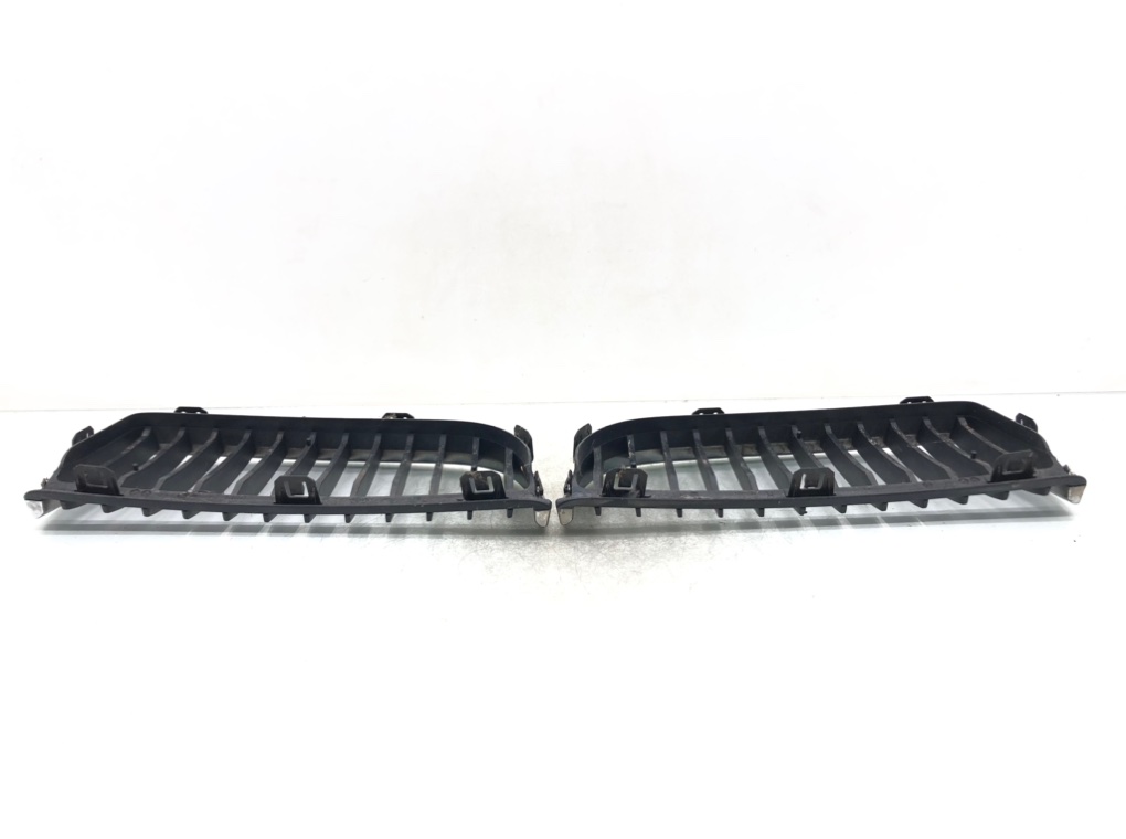 Решетка радиатора для BMW 3 E90/E91/E92/E93, 2005 г. 2.0 TD дизель б/у — фото 5