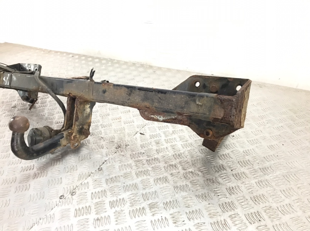 Прицепное устройство (фаркоп) для Subaru Outback, 2011 г. 2.0 TD дизель б/у — фото 3