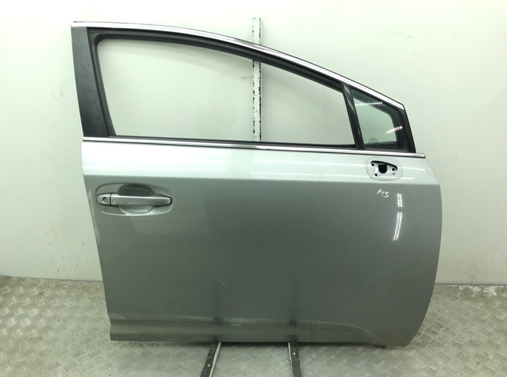 Дверь передняя правая для Toyota Avensis, 2010 г. 2.0 D-4D дизель б/у