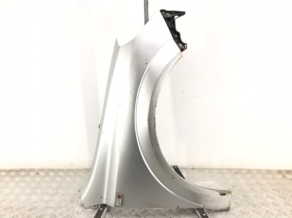 Крыло переднее правое для Opel Astra, 2006 г. 1.9 CDTi дизель б/у