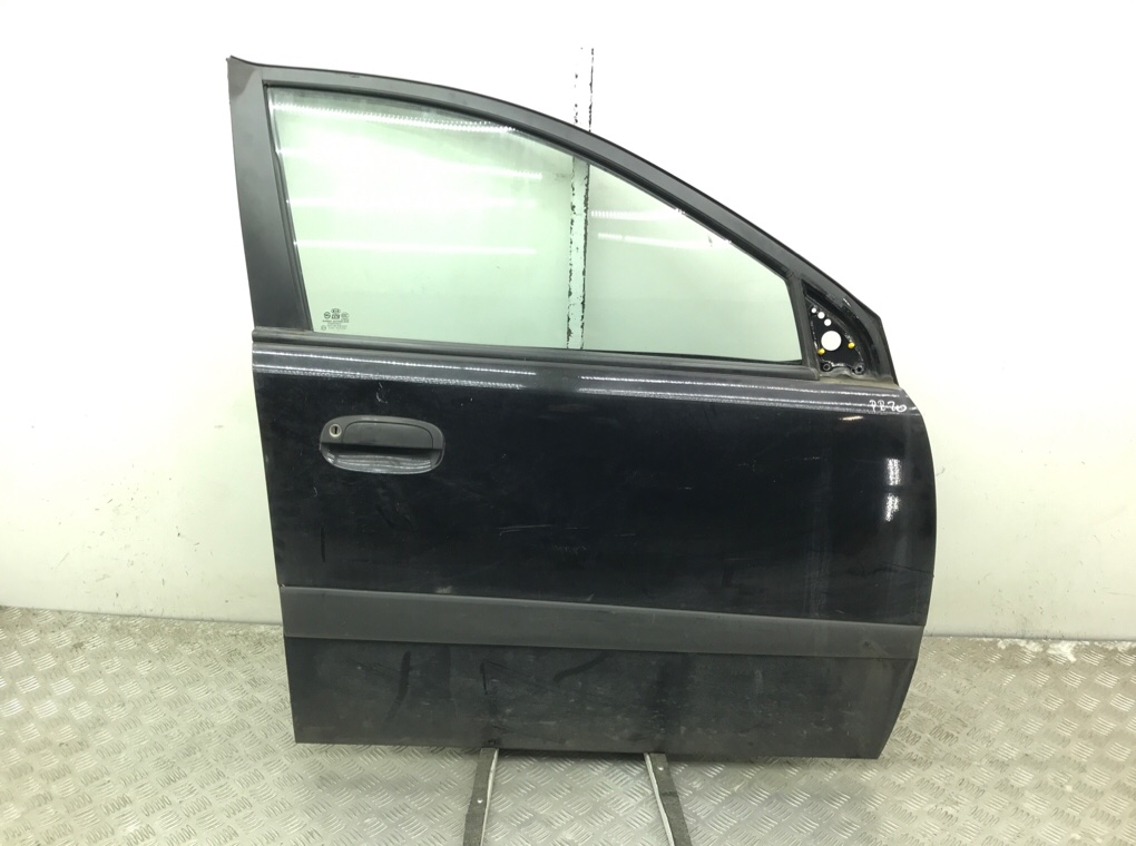 Дверь передняя правая для Kia Rio, 2008 г. 1.5 CRDi дизель б/у