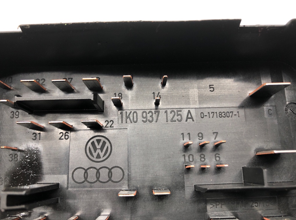 Блок предохранителей для Audi A3, 2007 г. 2.0 TDi дизель б/у — фото 6