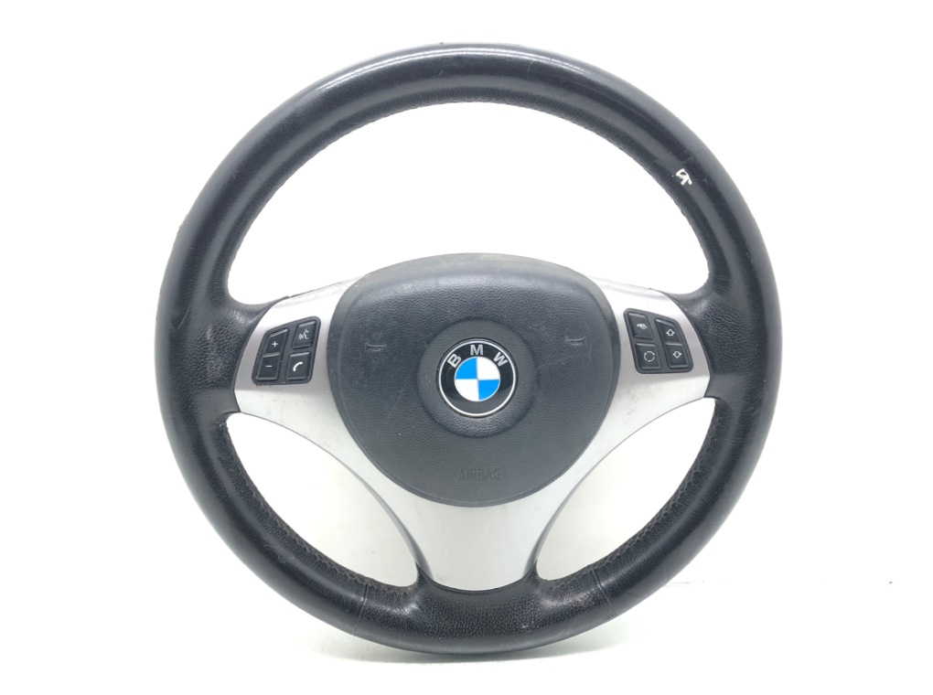 Руль для BMW 1 E87/E81/E82/E88, 2005 г. 2.0 TD дизель б/у