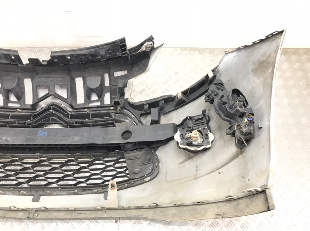 Бампер передний для Citroen DS3, 2012 г. 1.6 Ti бензин б/у — фото 6