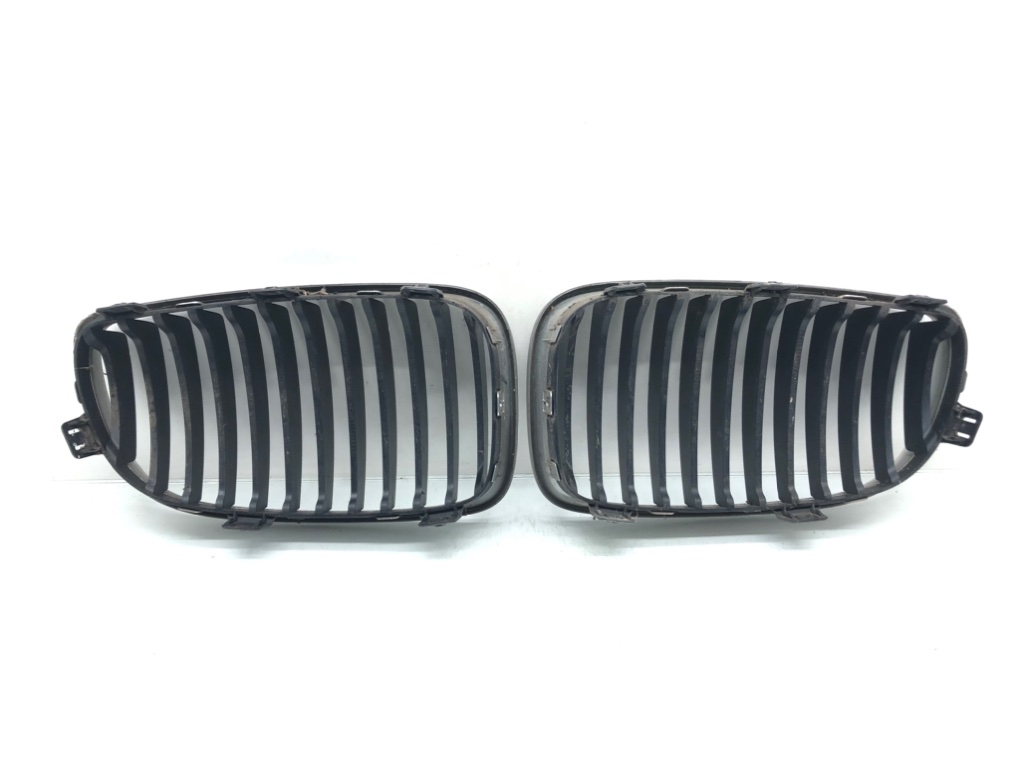 Решетка радиатора для BMW 1 E87/E81/E82/E88, 2007 г. 2.0 i бензин б/у — фото 2