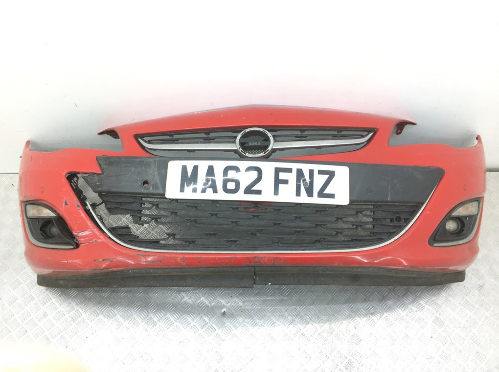Бампер передний для Opel Astra, 2012 г. 1.6 i бензин б/у