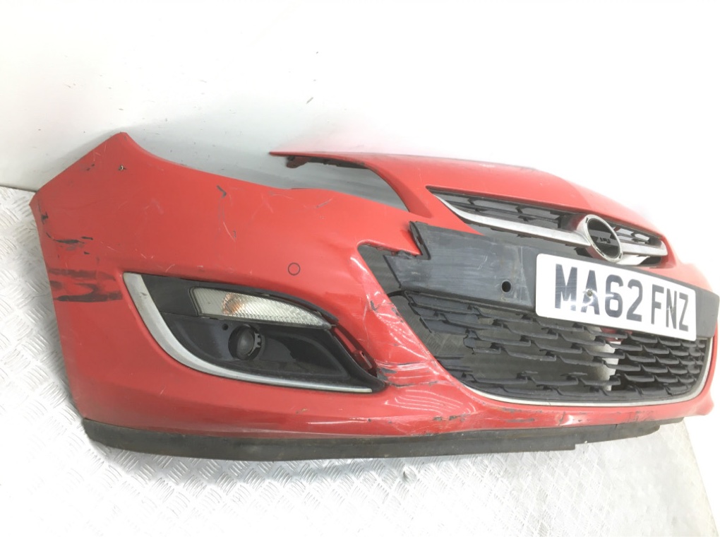 Бампер передний для Opel Astra, 2012 г. 1.6 i бензин б/у — фото 3