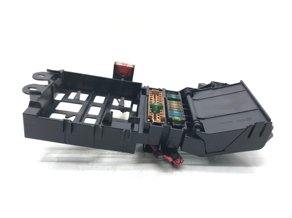 Блок предохранителей для Audi A6, 2006 г. 2.0 TDi дизель б/у — фото 4