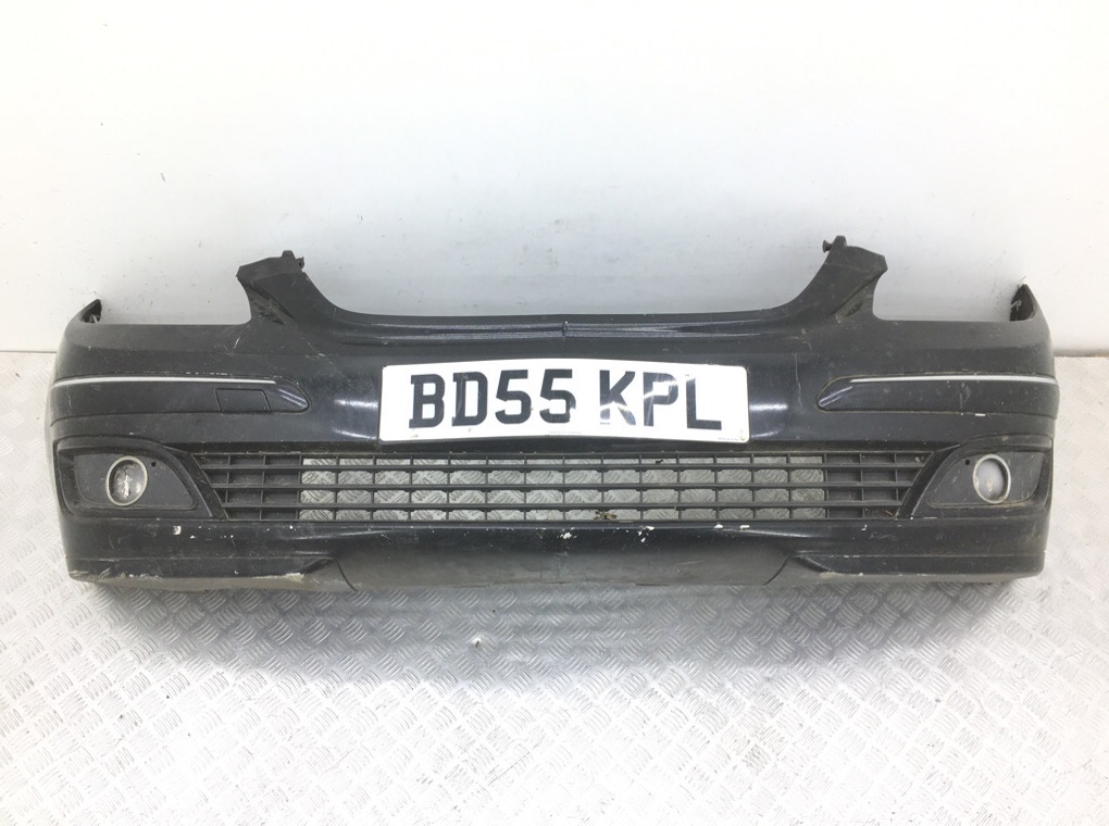 Бампер передний для Mercedes B W245, 2005 г. 2.0 CDi дизель б/у