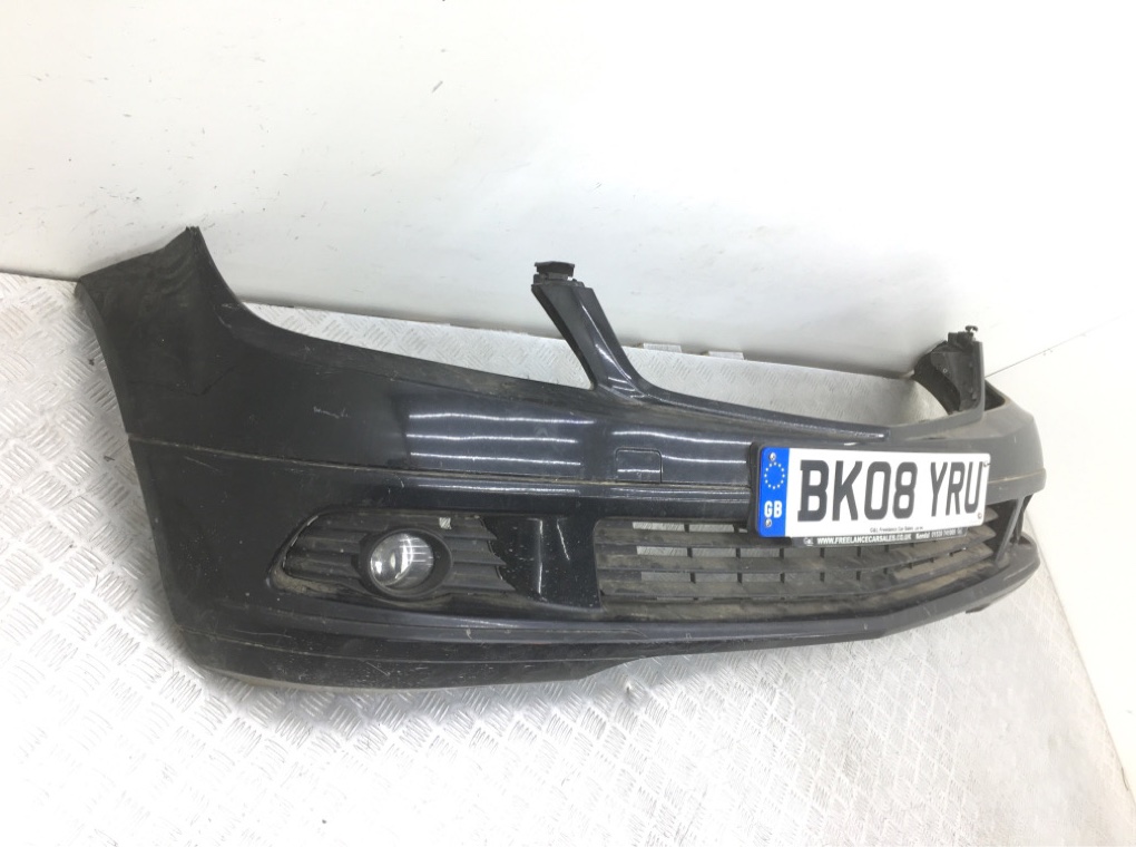 Бампер передний для Mercedes C W204, 2008 г. 2.2 CDi дизель б/у — фото 3