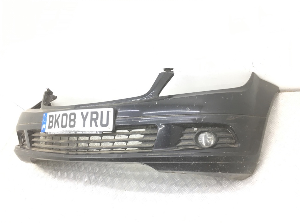 Бампер передний для Mercedes C W204, 2008 г. 2.2 CDi дизель б/у — фото 4