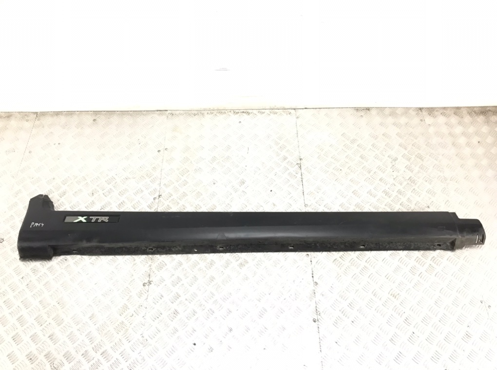 Накладка на порог для Citroen C3, 2005 г. 1.4 HDi дизель б/у
