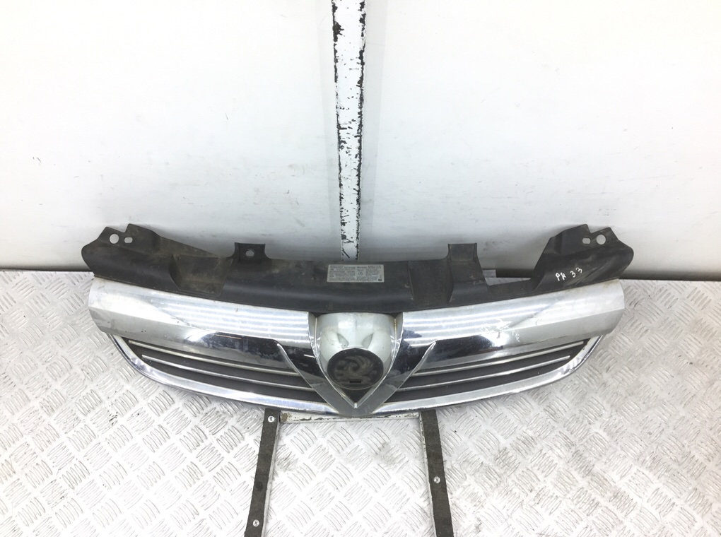 Решетка радиатора для Opel Zafira, 2008 г. 1.9 CDTi дизель б/у — фото 2