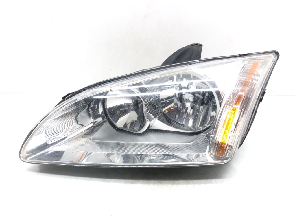 Фара левая для Ford Focus, 2005 г. 1.6 TDCi дизель б/у