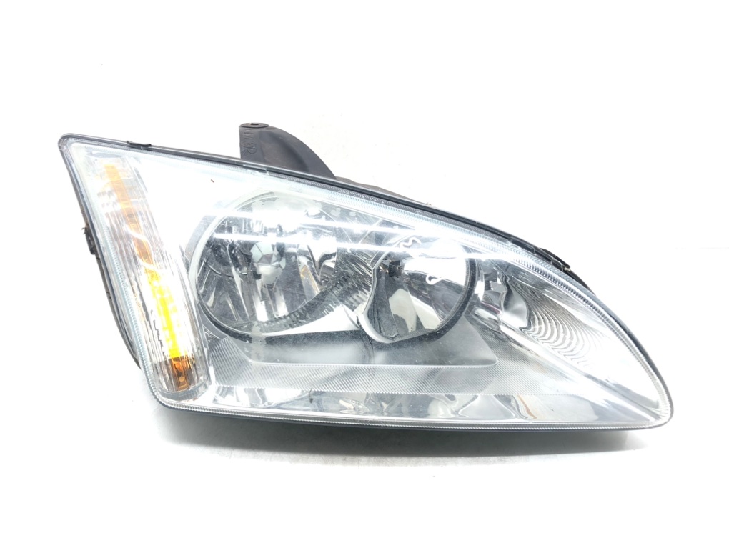 Фара правая для Ford Focus, 2005 г. 1.6 TDCi дизель б/у