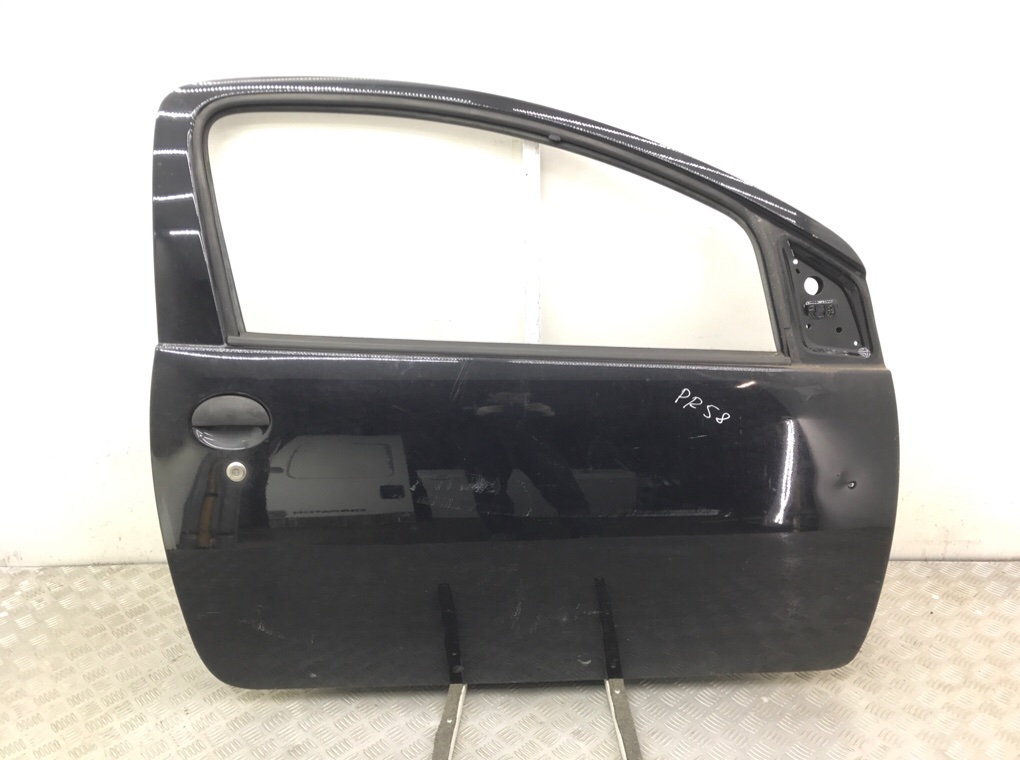 Дверь передняя правая для Peugeot 107, 2009 г. 1.0 i бензин б/у