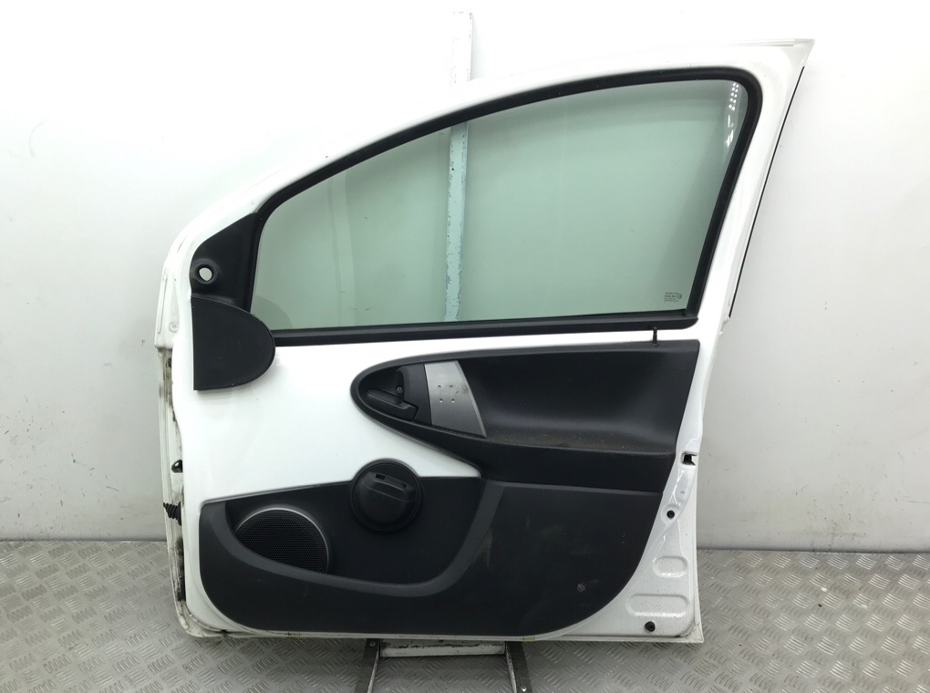 Дверь передняя правая для Toyota Aygo, 2013 г. 1.0 i бензин б/у — фото 4