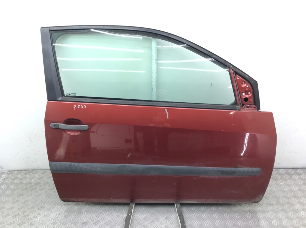 Дверь передняя правая для Ford Fiesta, 2005 г. 1.3 i бензин б/у
