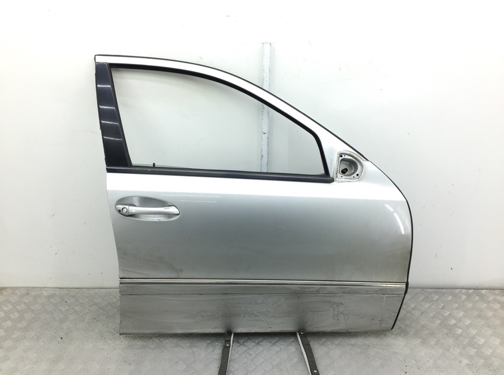 Дверь передняя правая для Mercedes E W211, 2002 г. 3.2 CDi дизель б/у