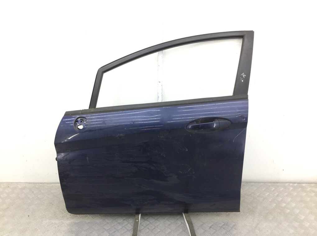 Дверь передняя левая для Ford Fiesta, 2011 г. 1.4 TDCI дизель б/у
