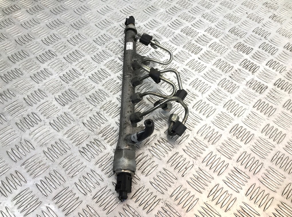 Топливная рампа для Volkswagen Passat, 2011 г. 1.6 TDi дизель б/у — фото 2