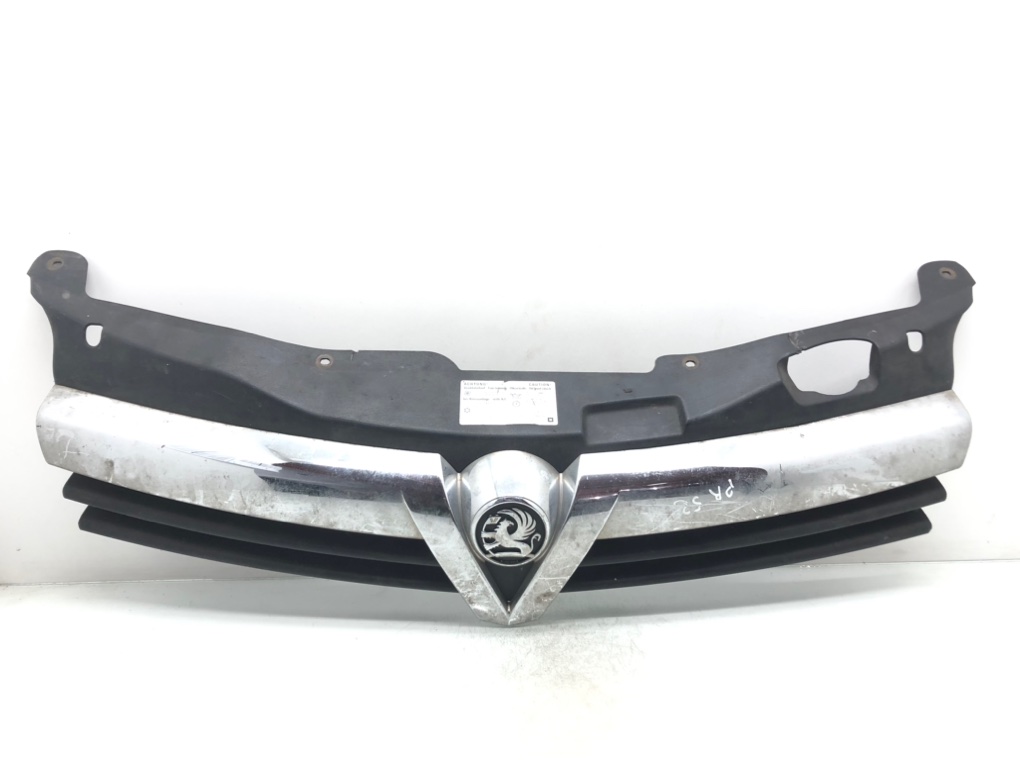 Решетка радиатора для Opel Astra, 2006 г. 1.9 CDTi дизель б/у
