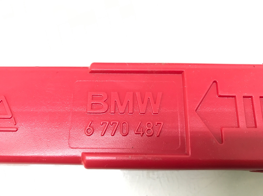 Знак аварийной остановки для BMW 5 F10/F11/GT F07, 2010 г. 2.0 D дизель б/у — фото 5
