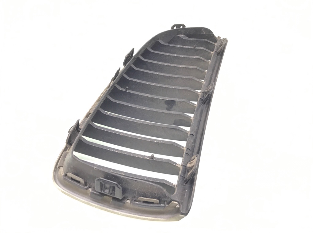 Решетка радиатора для BMW 3 E90/E91/E92/E93, 2007 г. 2.0 i бензин б/у — фото 4