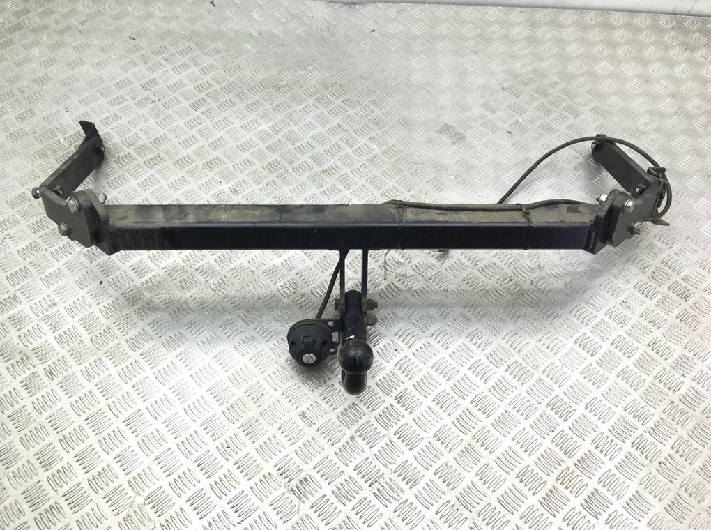 Прицепное устройство (фаркоп) для Mazda CX-7, 2008 г. 2.3 i бензин б/у