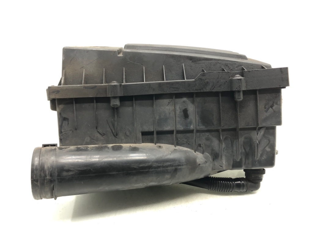 Корпус воздушного фильтра для Volkswagen Passat, 2008 г. 1.9 TDi дизель б/у — фото 4