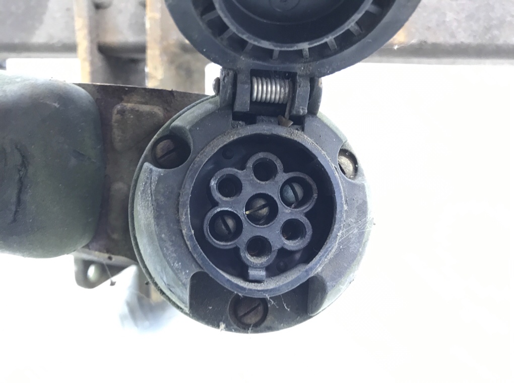 Прицепное устройство (фаркоп) для Skoda Octavia, 2002 г. 1.9 TDi дизель б/у — фото 6