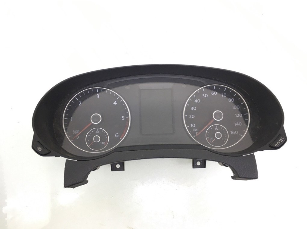Щиток приборов (приборная панель) для Seat Alhambra, 2011 г. 2.0 TDi дизель б/у