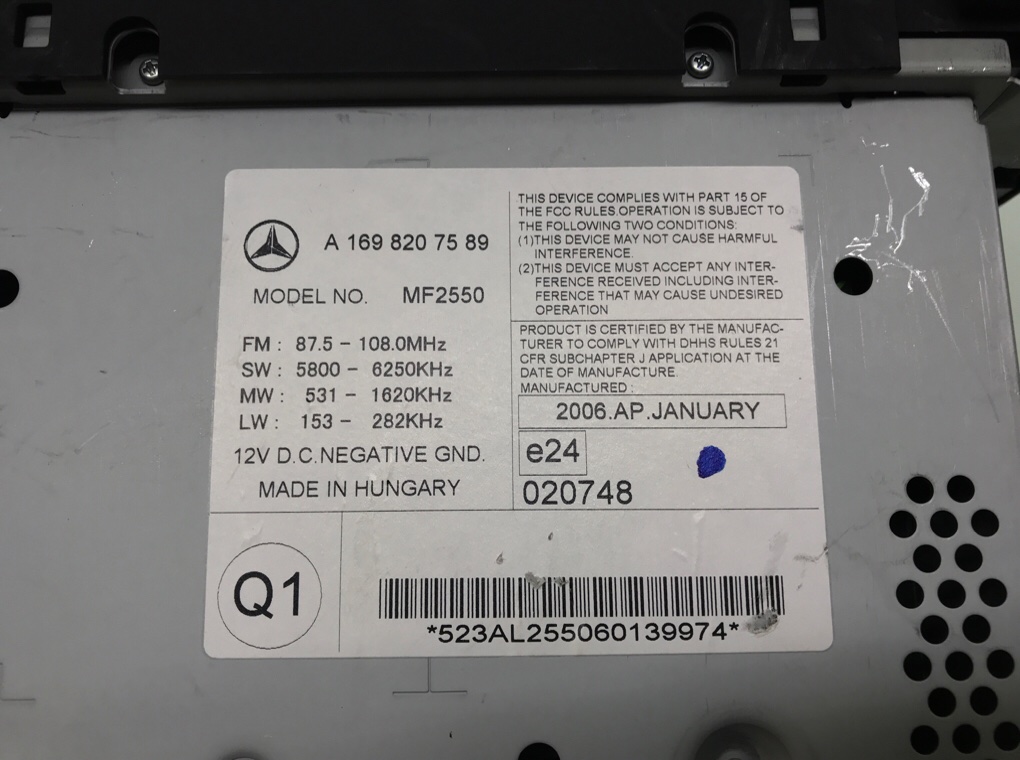 Магнитола для Mercedes A W169, 2006 г. 2.0 i бензин б/у — фото 6
