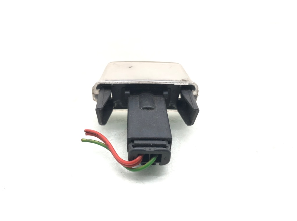 Подсветка номера для Citroen Xsara Picasso, 2010 г. 1.6 i бензин б/у — фото 3