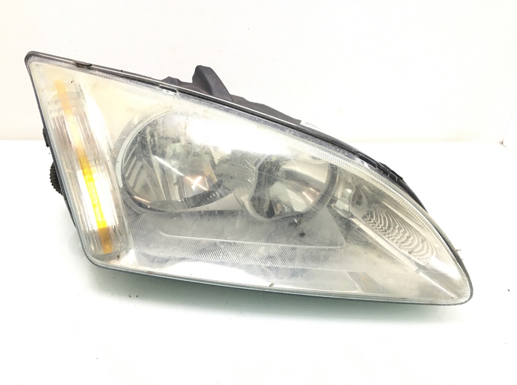 Фара правая для Ford Focus, 2006 г. 1.8 TDCi дизель б/у