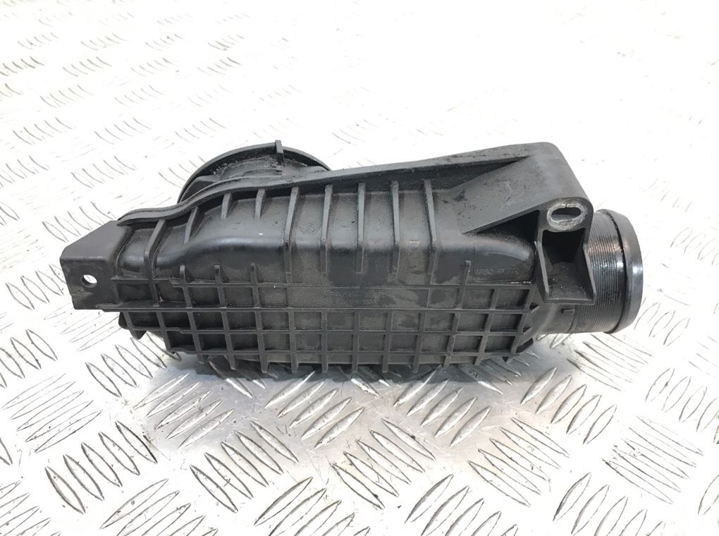 Воздуховод для Jaguar XF, 2008 г. 2.7 TD дизель б/у — фото 3