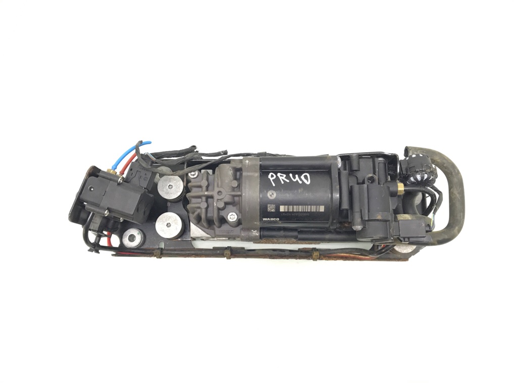 Компрессор пневмоподвески для BMW 5 F10/F11/GT F07, 2010 г. 2.0 TD дизель б/у