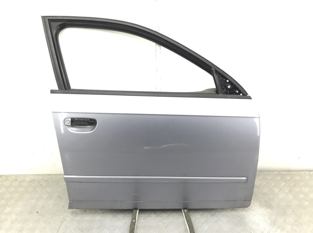 Дверь передняя правая для Audi A4, 2005 г. 1.9 TDi дизель б/у