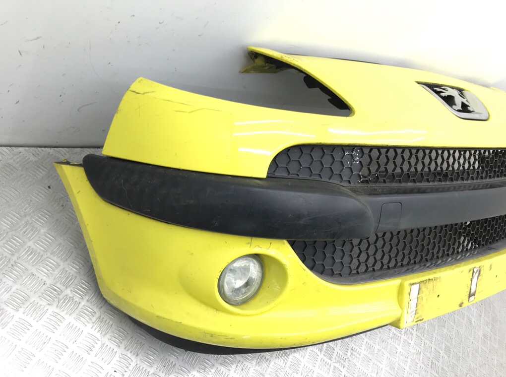 Бампер передний для Peugeot 1007, 2007 г. 1.4 i бензин б/у — фото 2