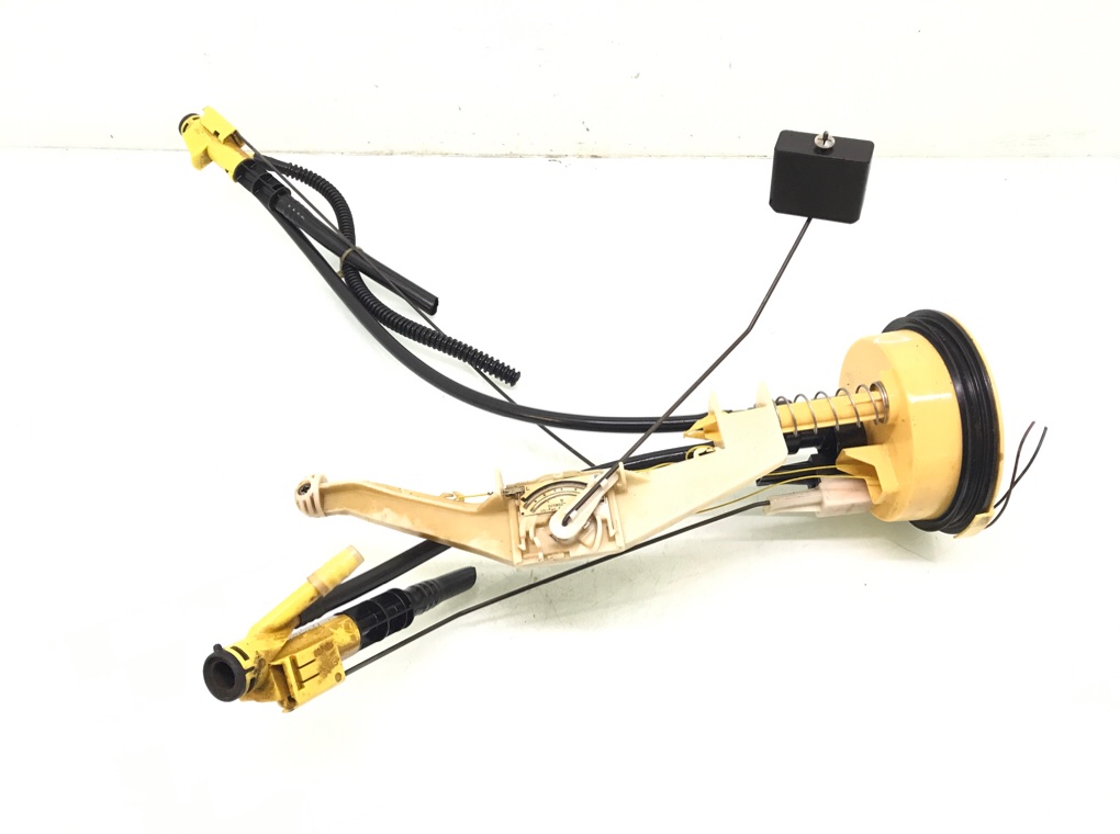 Датчик уровня топлива для BMW X5 E53, 2005 г. 3.0 TD дизель б/у
