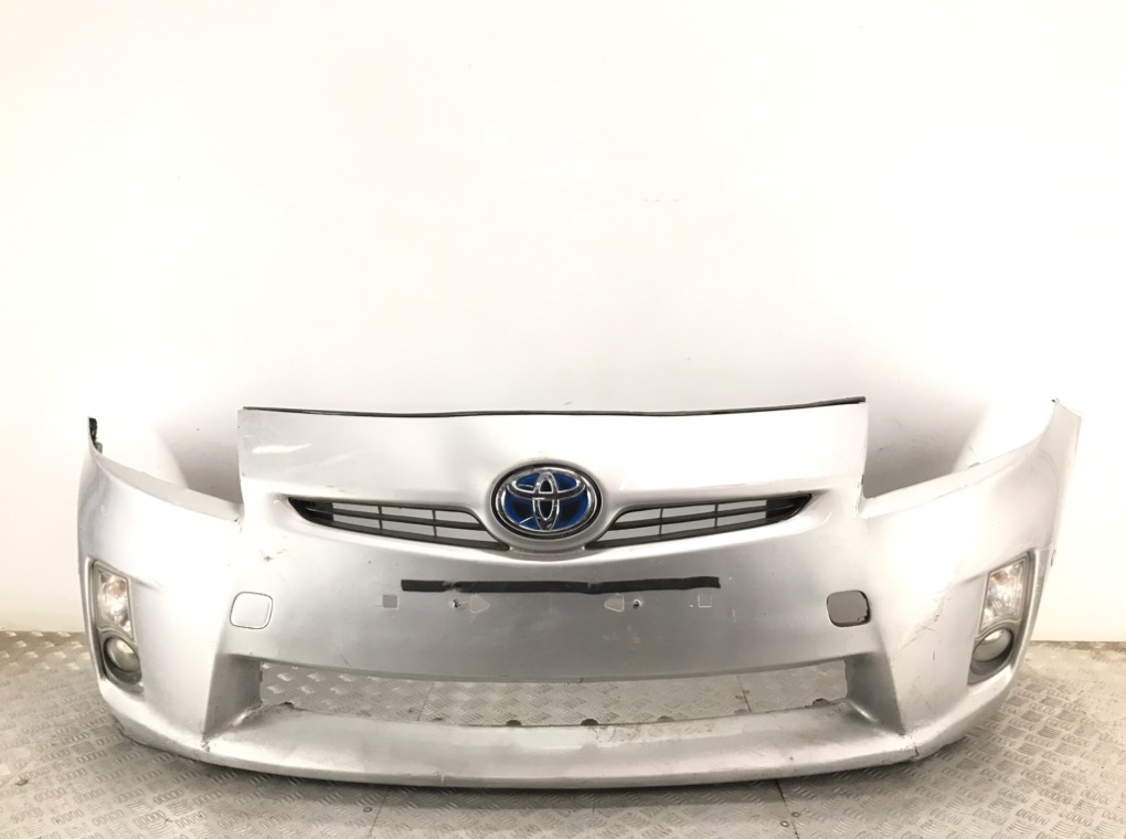 Бампер передний для Toyota Prius, 2011 г. 1.8 i бензин б/у