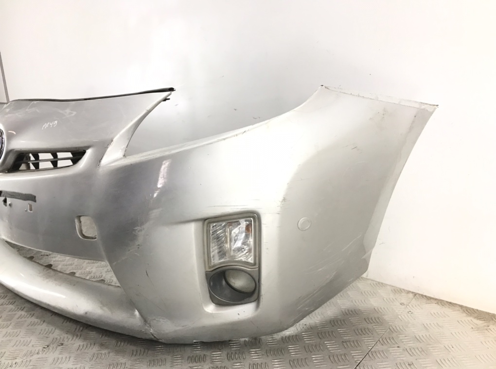 Бампер передний для Toyota Prius, 2011 г. 1.8 i бензин б/у — фото 3