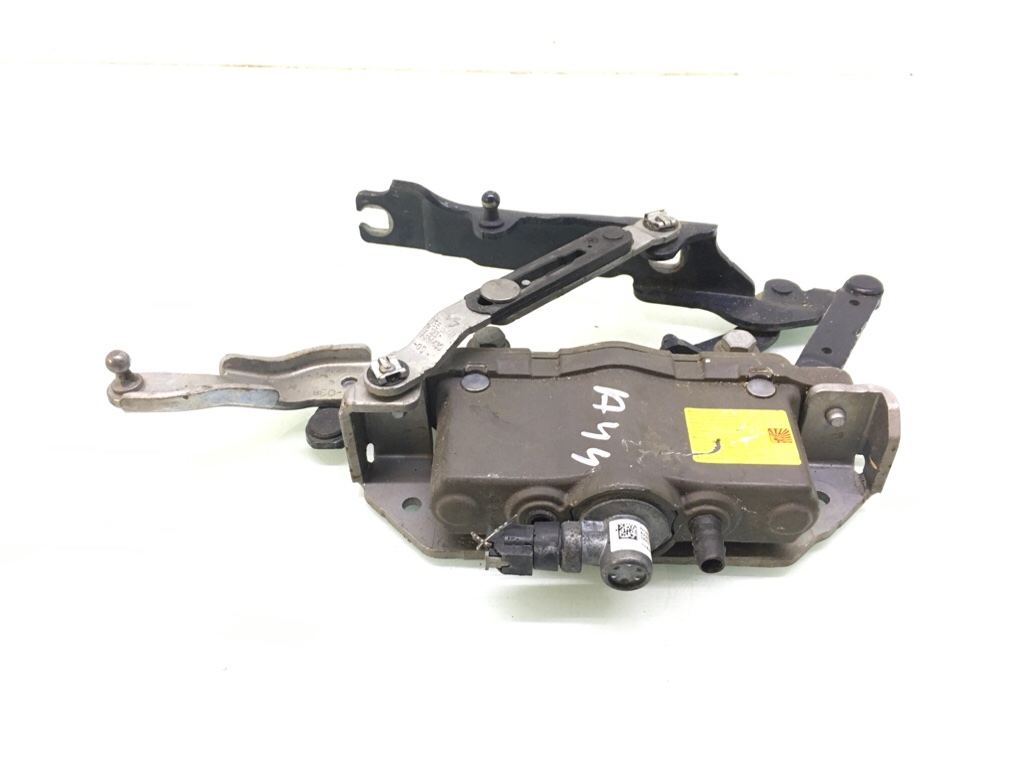 Петля капота правая для BMW 5 F10/F11/GT F07, 2010 г. 3.0 TD дизель б/у — фото 2