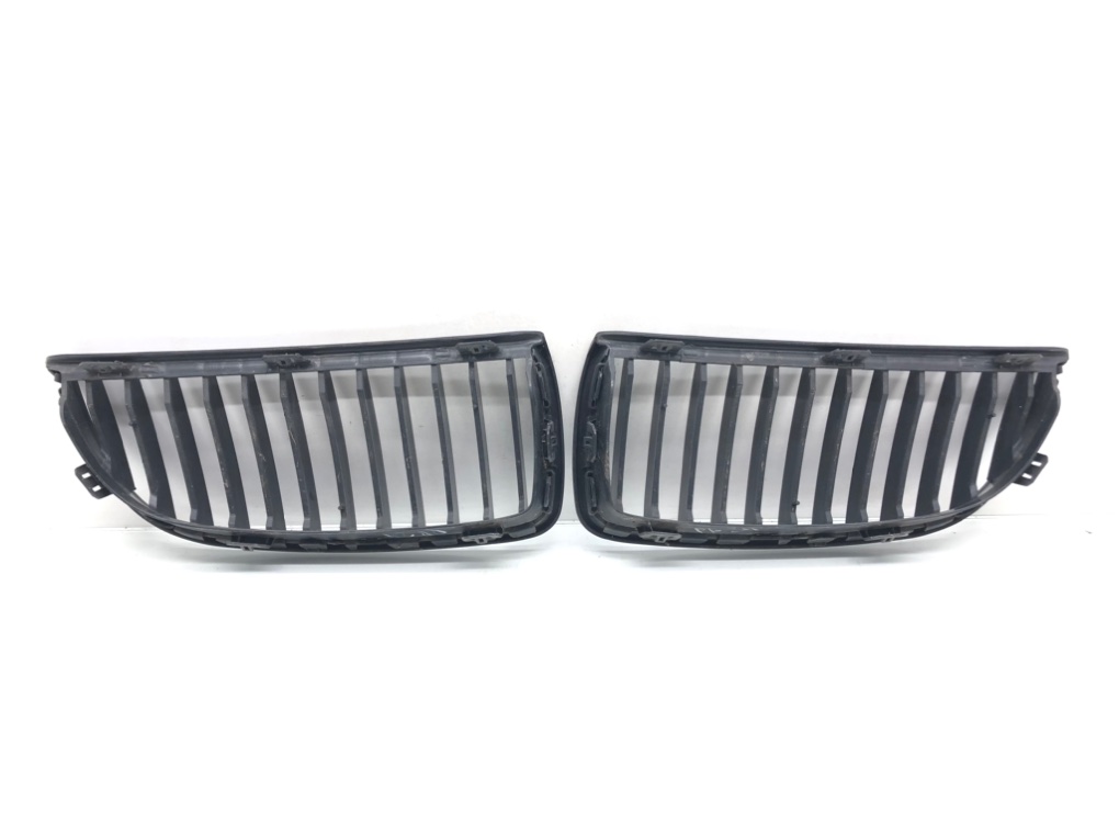 Решетка радиатора для BMW 3 E90/E91/E92/E93, 2006 г. 2.0 i бензин б/у — фото 2